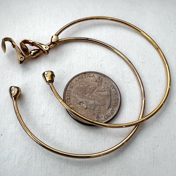 Vintage Gold Flip Back Hoop Earrings - Picture 4 of 5